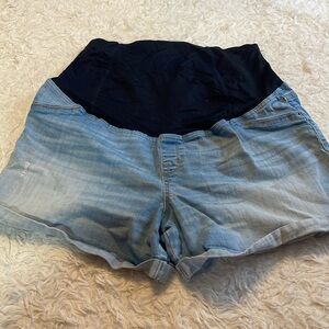 Isabel Maternity by Ingrid & Isabel Midi Shorts